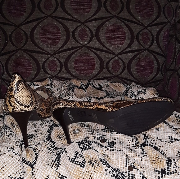 Preview - Picture 2 of 4